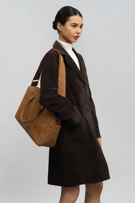 Sac cabas main camel en velours Suede Cube Lancaster 530-60