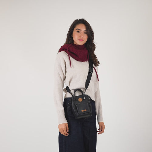 Sac bandoulière nano bag noir Chelsea Cabaia